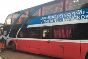 ラオス国際バス