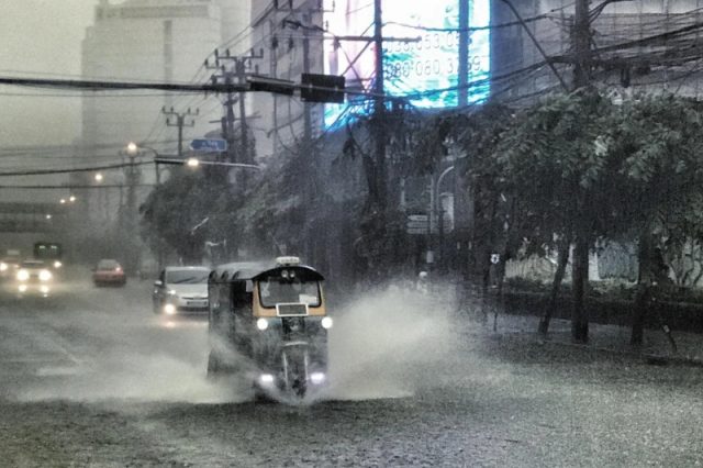 タイ　雨季