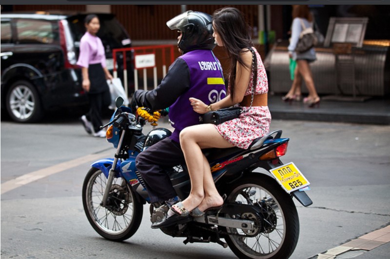 タイの夜の移動方法・タクシー電車や深夜バスなど交通手段の注意点