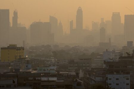 バンコクで使えるPM2.5の予報アプリ・タイで大気汚染がひどい理由は？